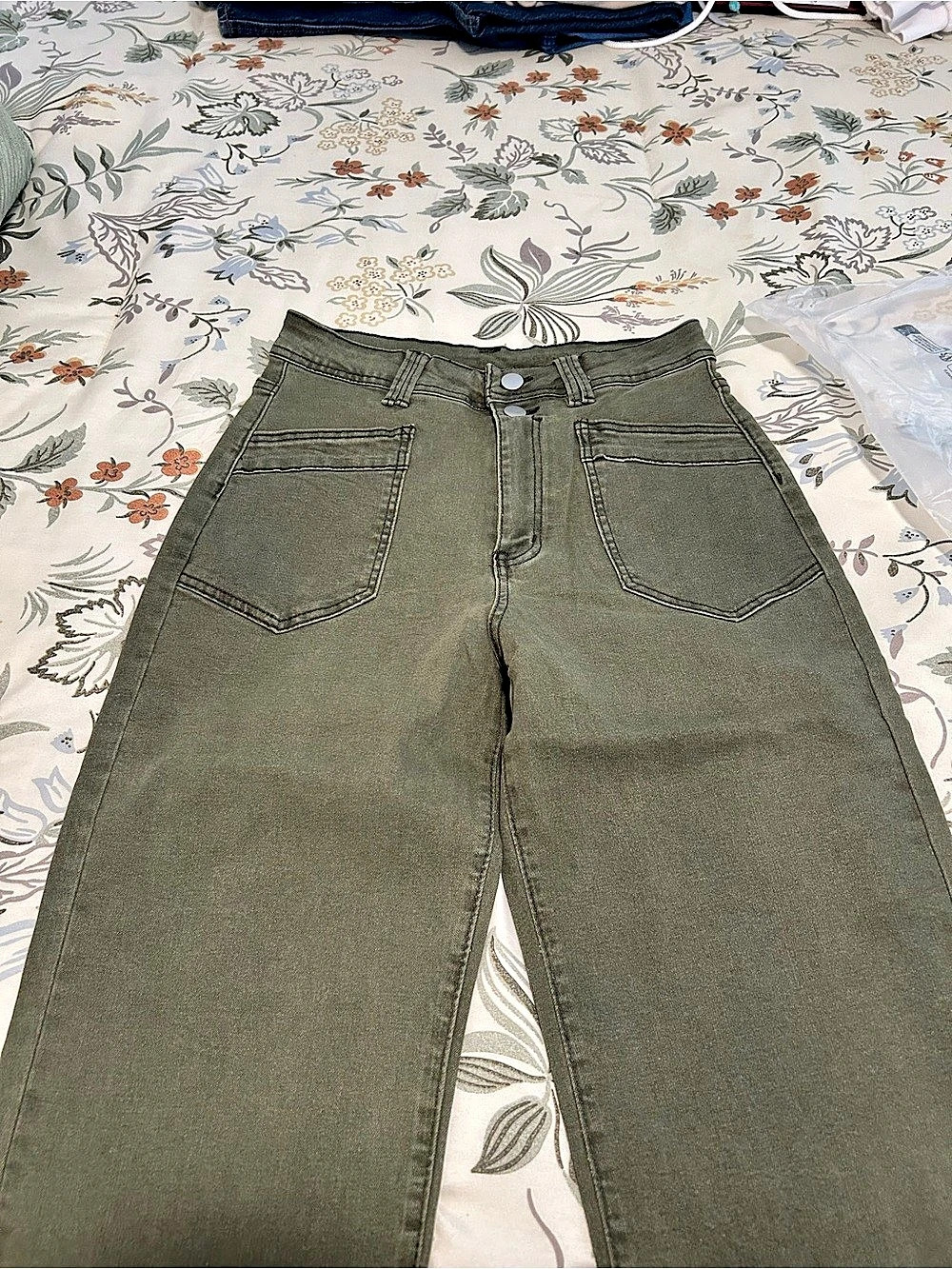 Women's Straight Leg Jeans in Green NWT